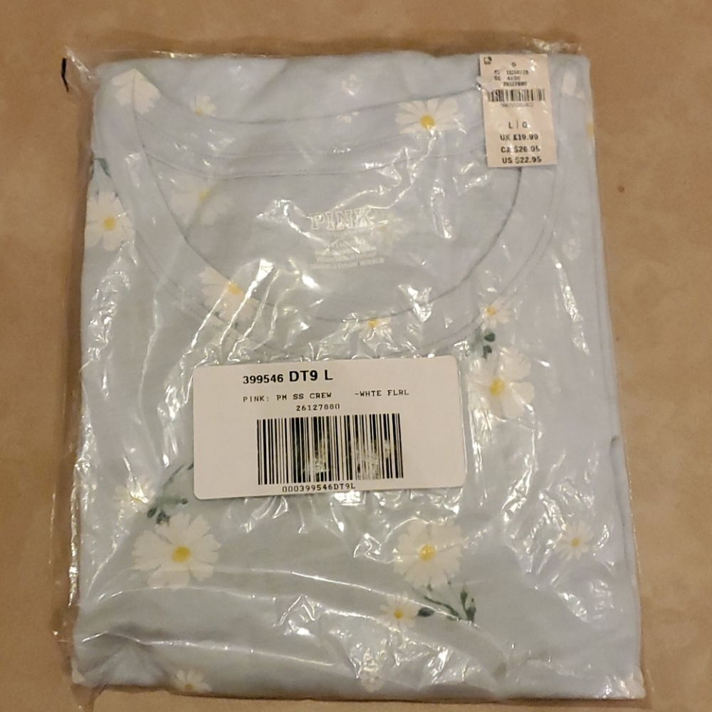 tee shirt